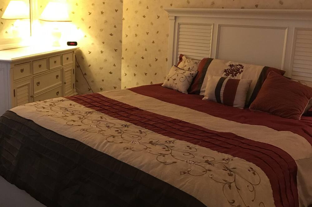 Photo of Bedroom in Garden City