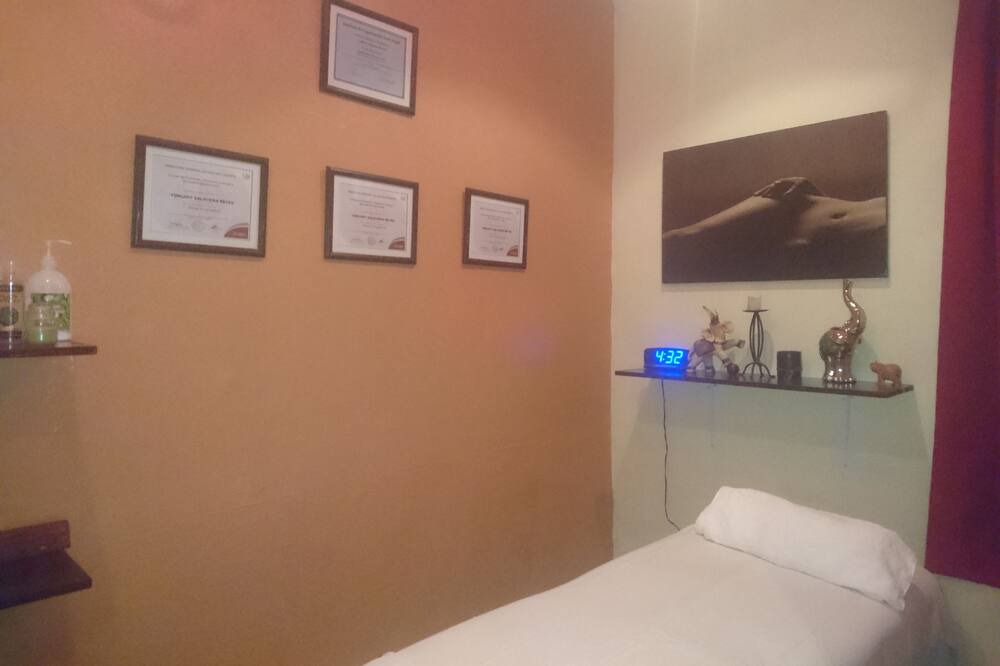 Photo of Bedroom in Amon