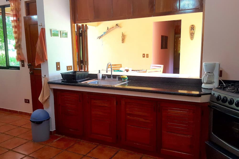 Photo of Kitchen in Playa Coyote