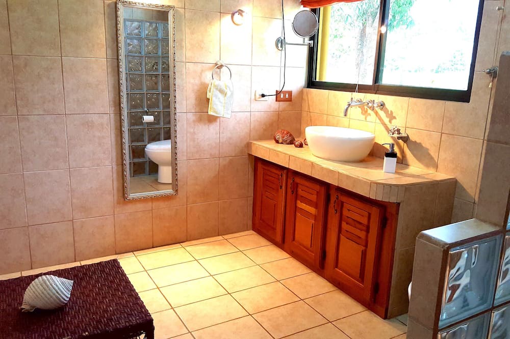 Photo of Bathroom in Playa Coyote