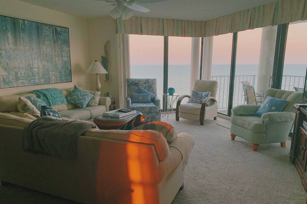 Photo of Livingroom in Garden City