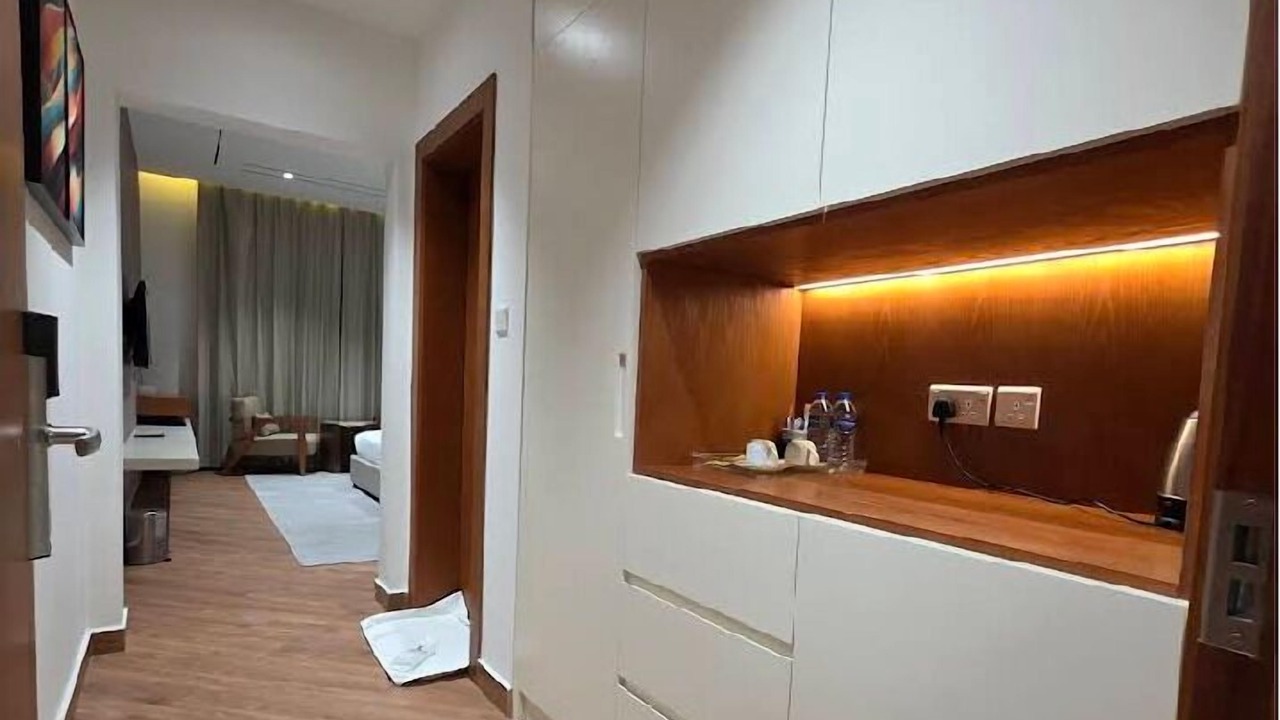 Photo of Bedroom in Al Ghubrah Ash Shamaliyyah