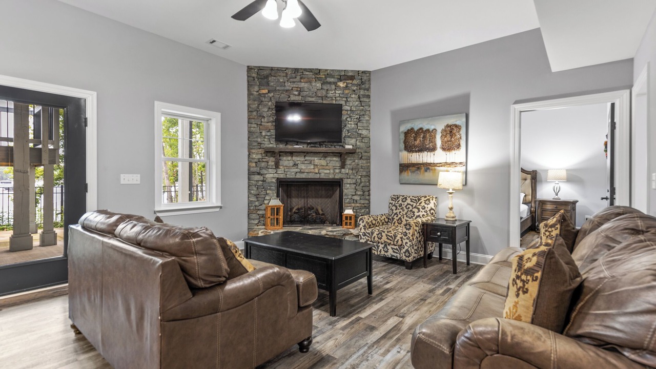 Photo of Livingroom in Six Mile