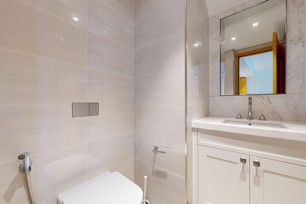 Photo of Bathroom in Downtown Dubai