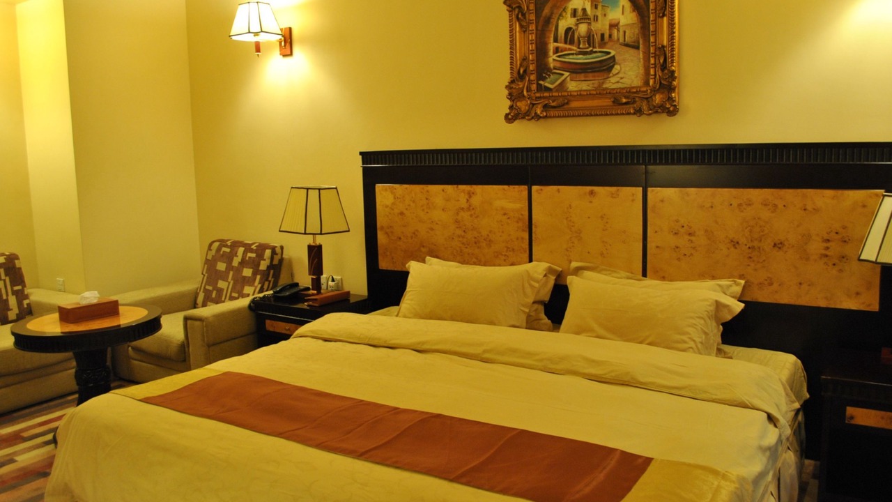 Photo of Bedroom in Al Ghubrah Ash Shamaliyyah