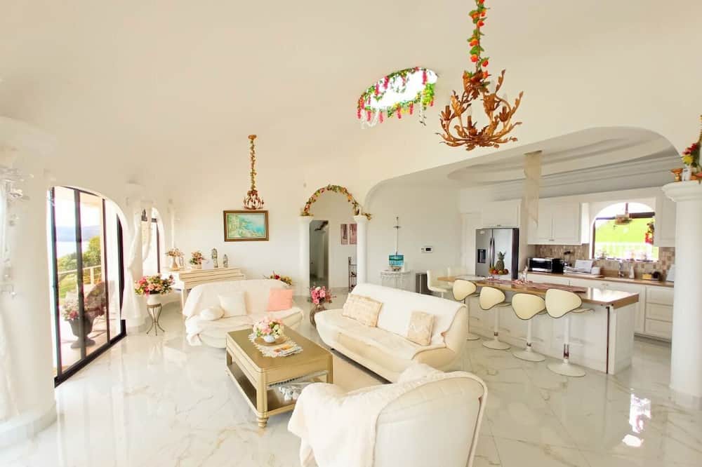 Photo of Livingroom in Tronadora