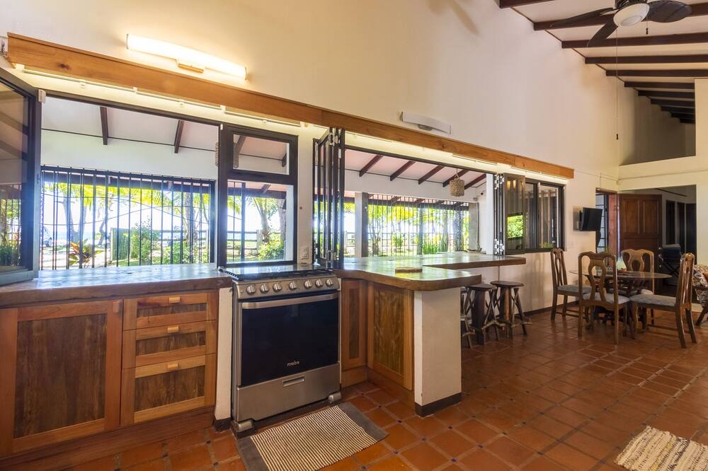 Photo of Kitchen in Esterillos Oeste