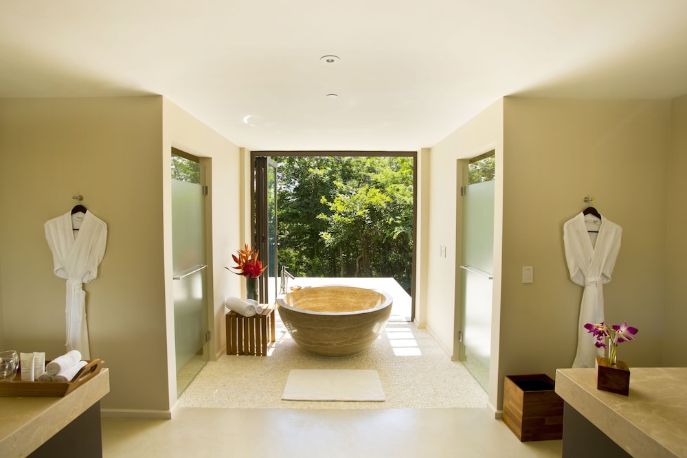 Photo of Bathroom in Papagayo