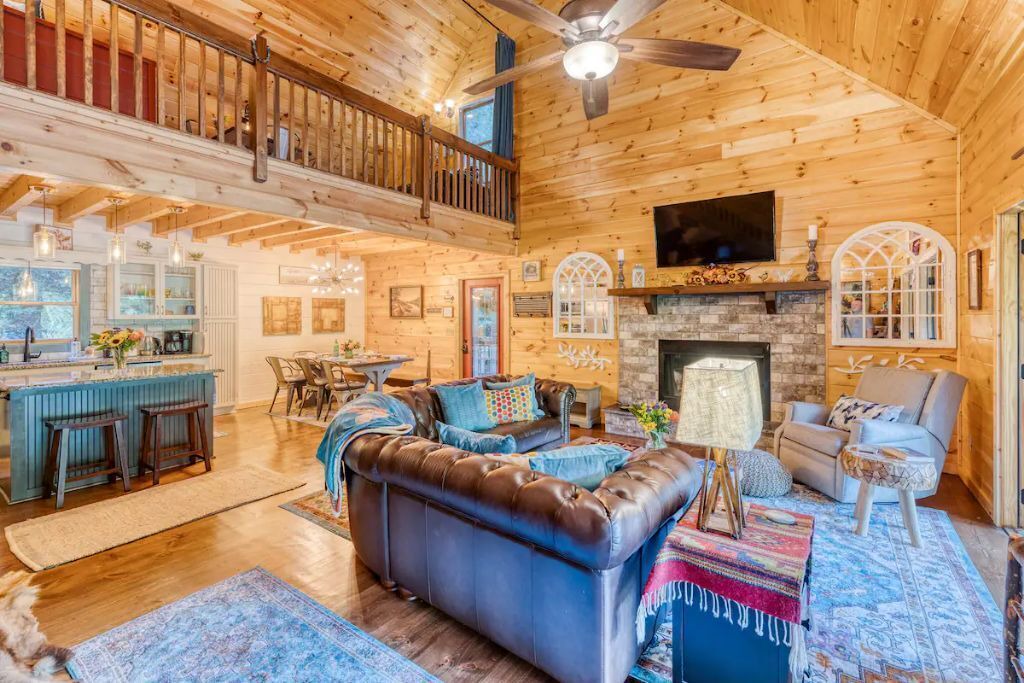 Photo of Livingroom in Ellijay