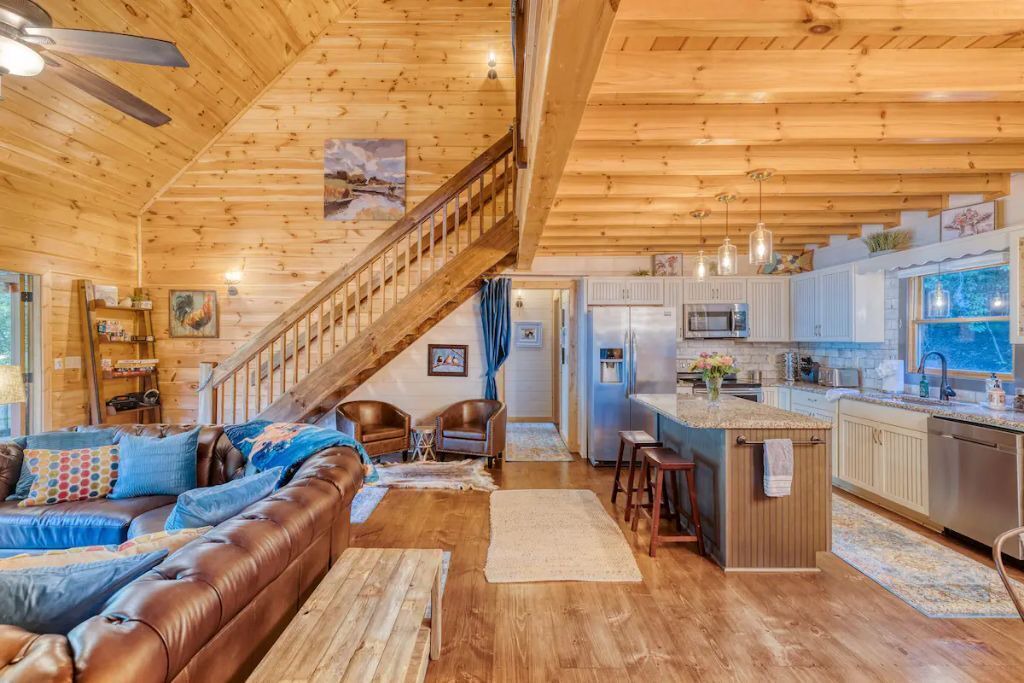 Photo of Livingroom in Ellijay