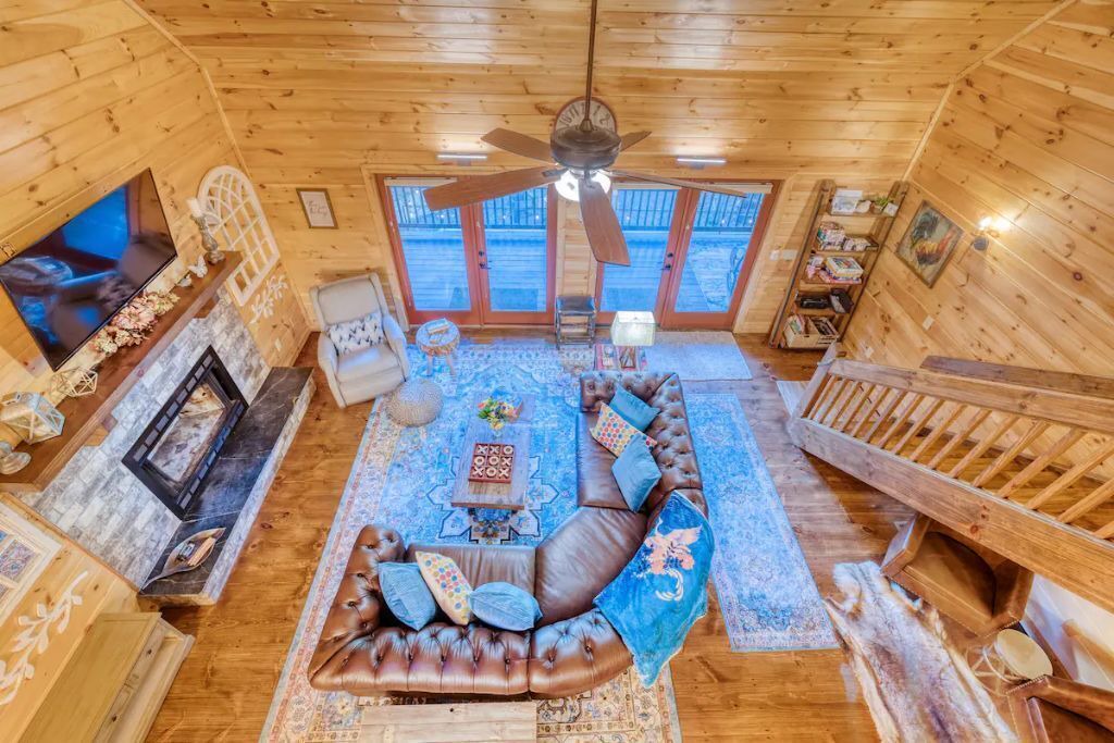 Photo of Livingroom in Ellijay