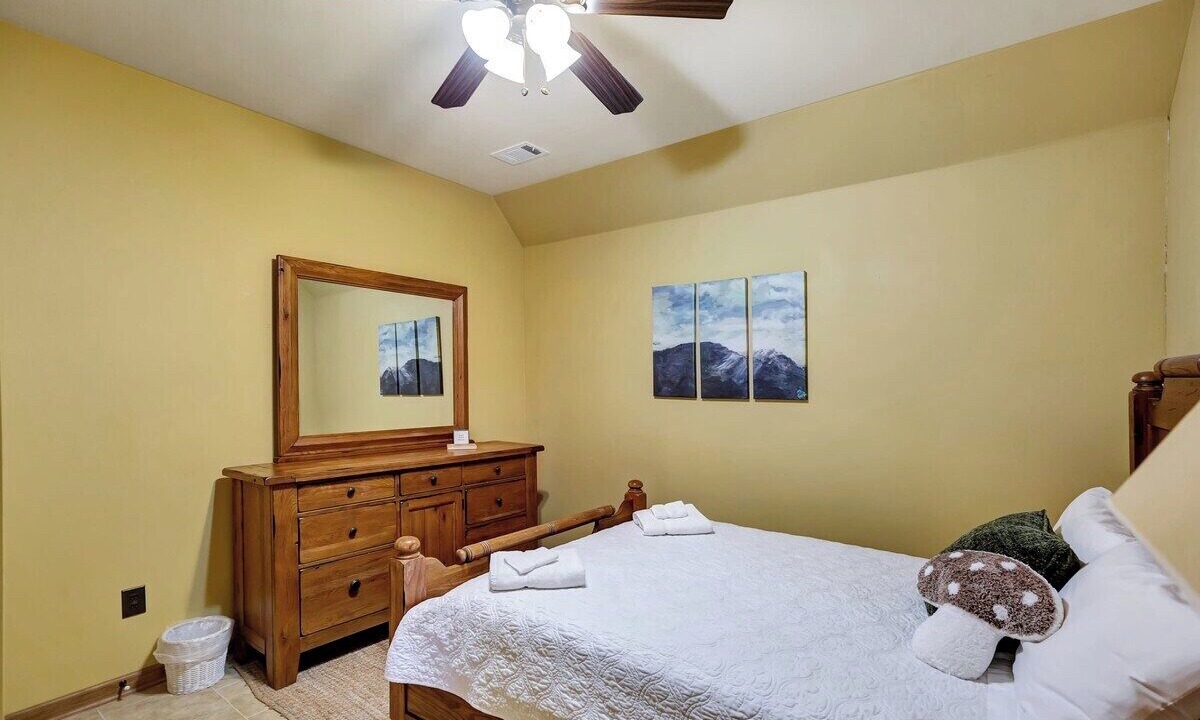 Photo of Bedroom in Six Mile