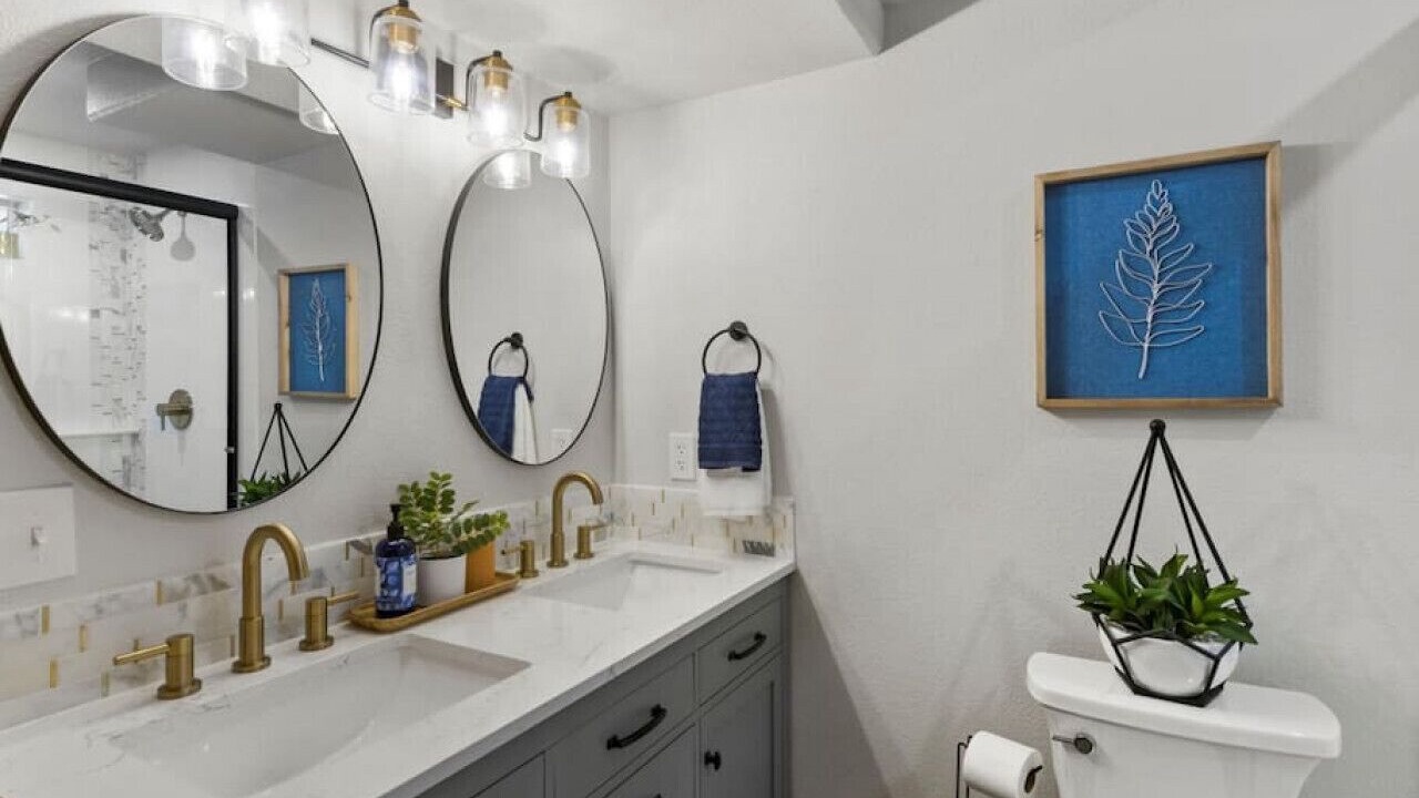 Photo of Bathroom in Monument