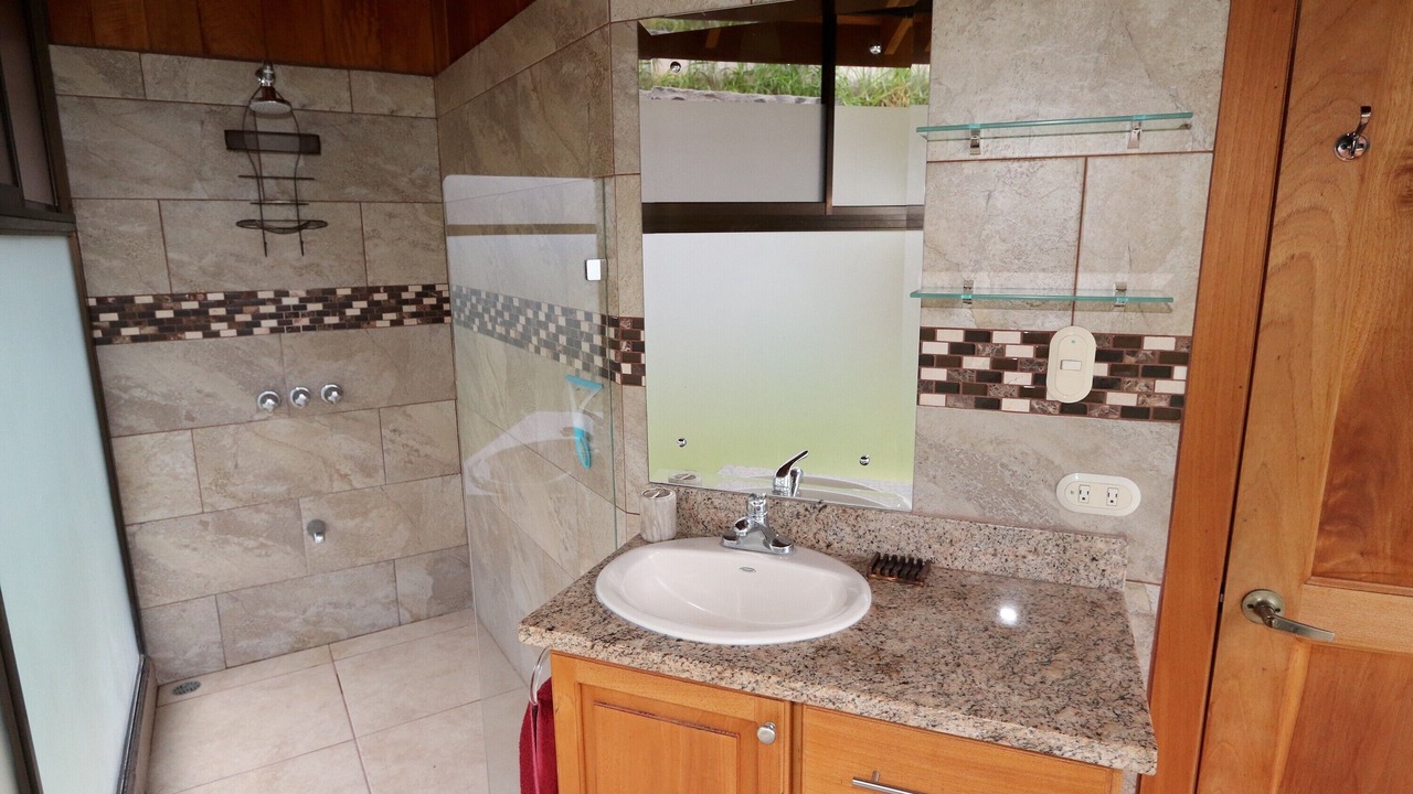 Photo of Bathroom in Atenas