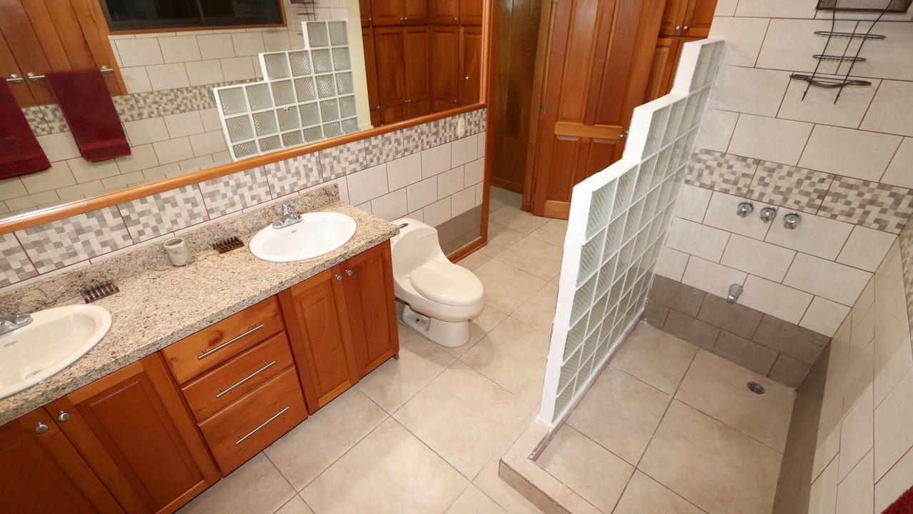 Photo of Bathroom in Atenas