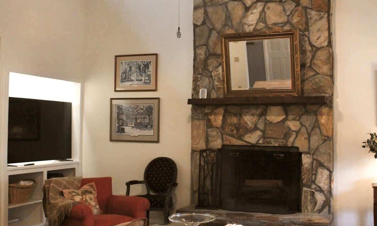 Photo of Livingroom in West Ashley