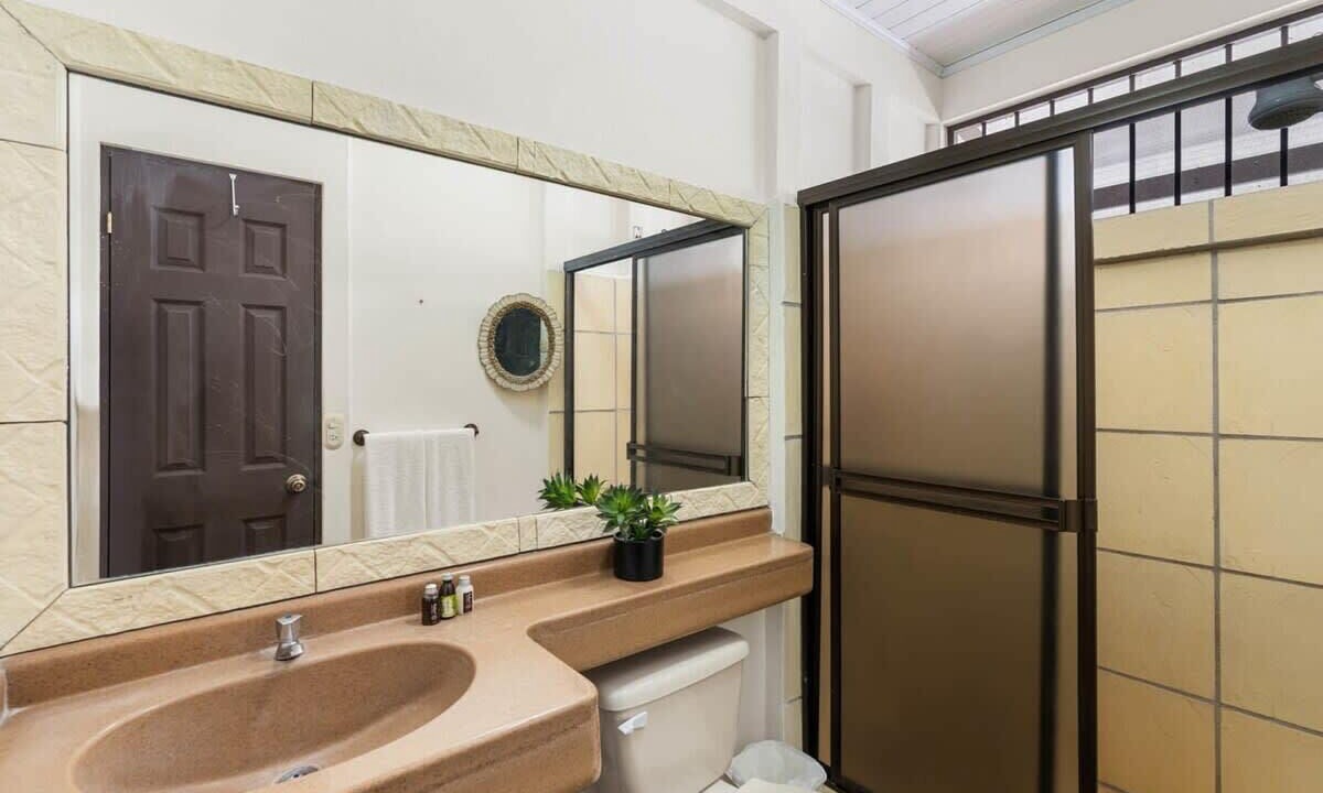 Photo of Bathroom in Potrero
