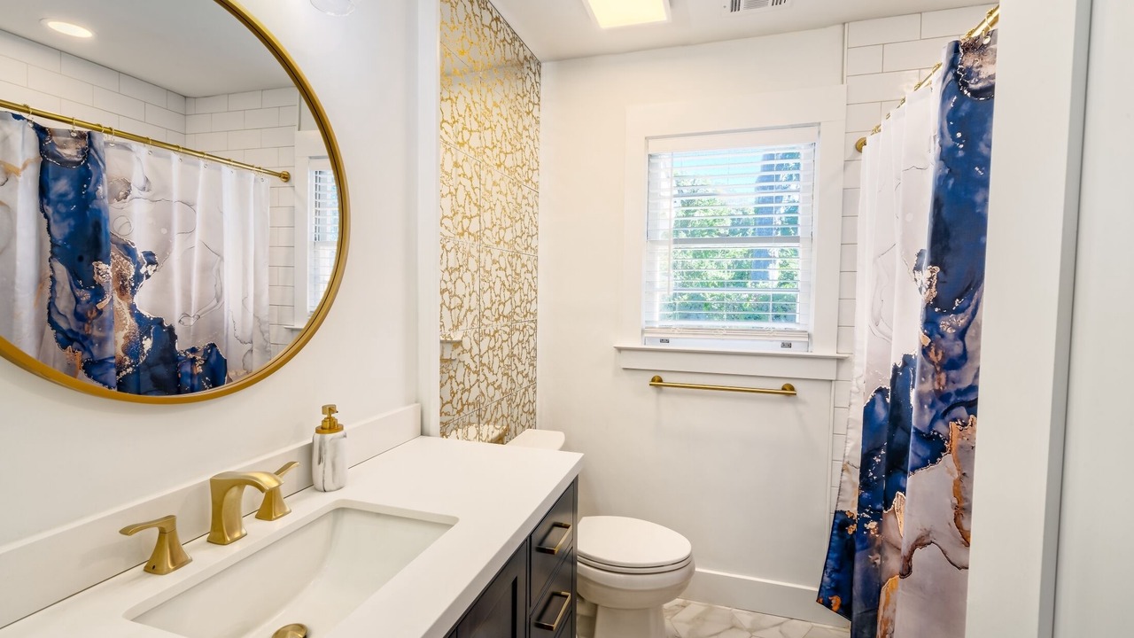 Photo of Bathroom in Port Royal