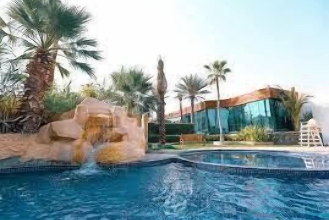Photo of Outdoor in Jumeira 1