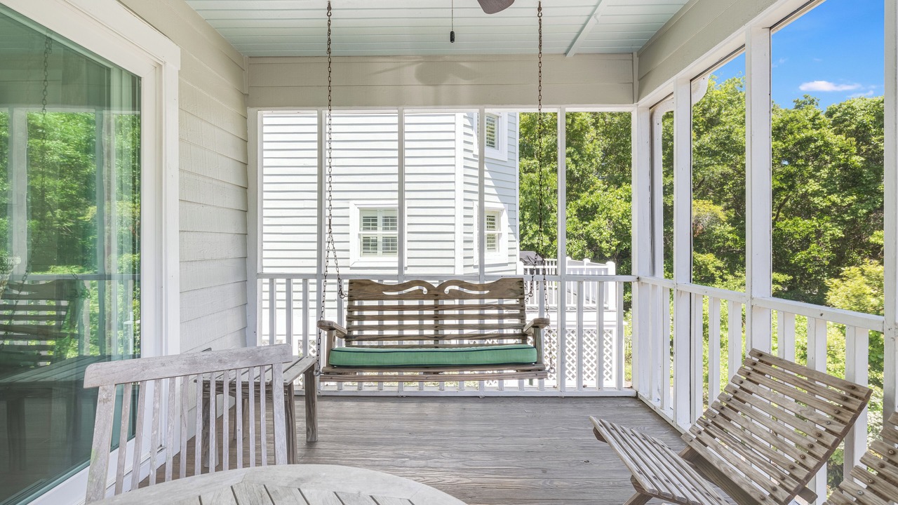 Photo of Patio Balcony in Pelican Bay