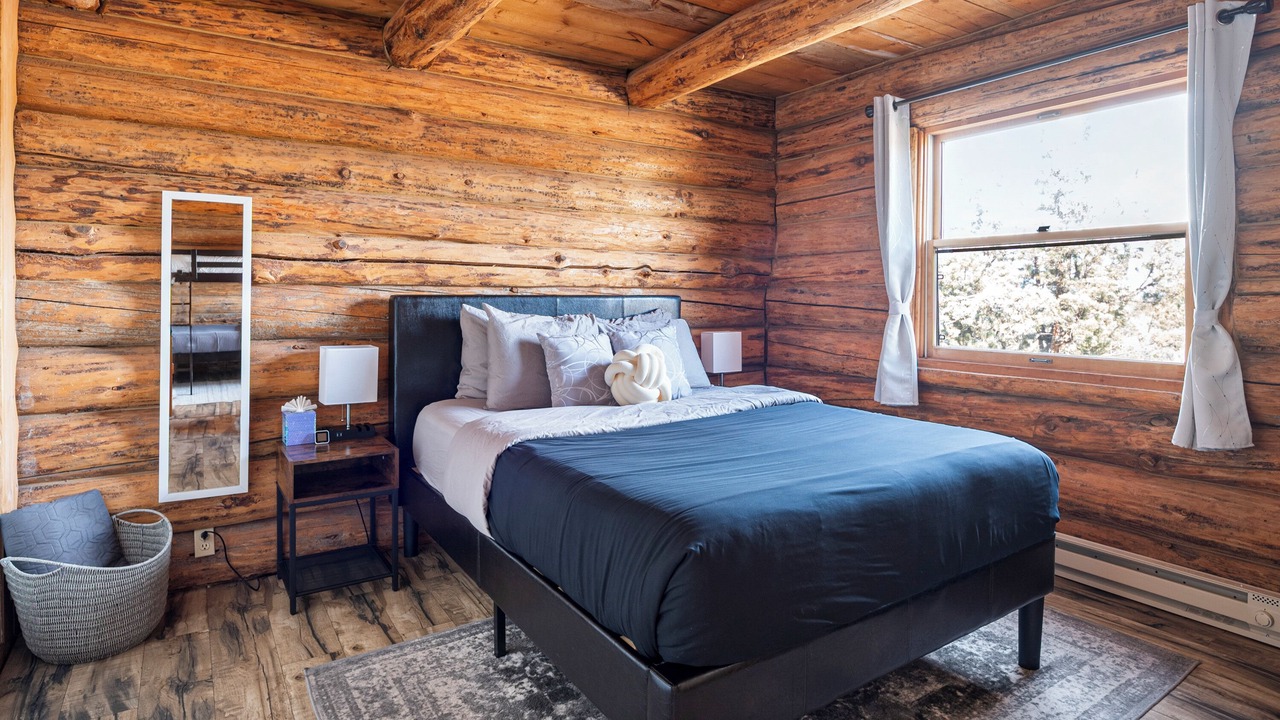 Photo of Bedroom in Terrebonne