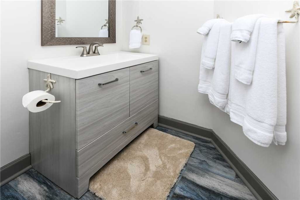 Photo of Bathroom in Garden City
