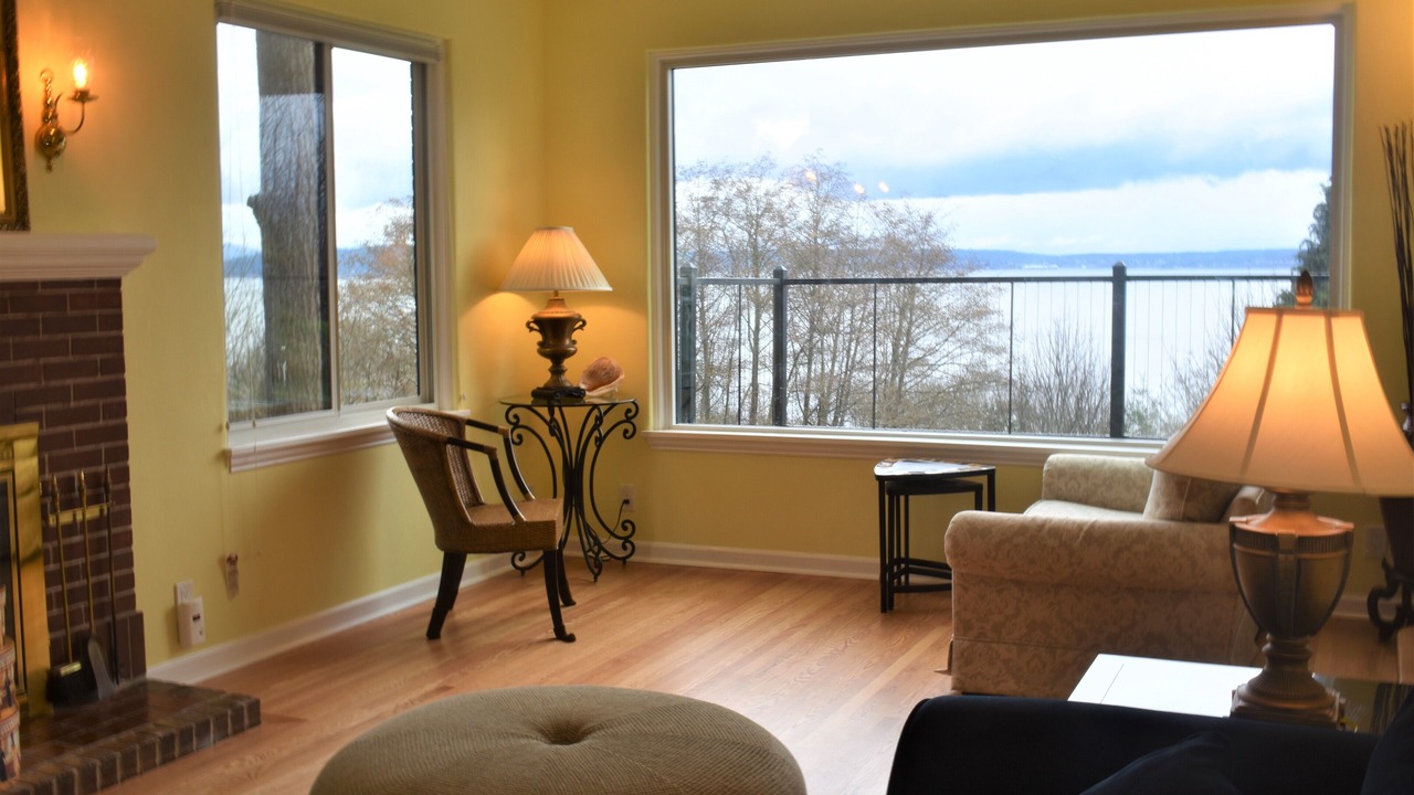 Photo of Livingroom in North Admiral