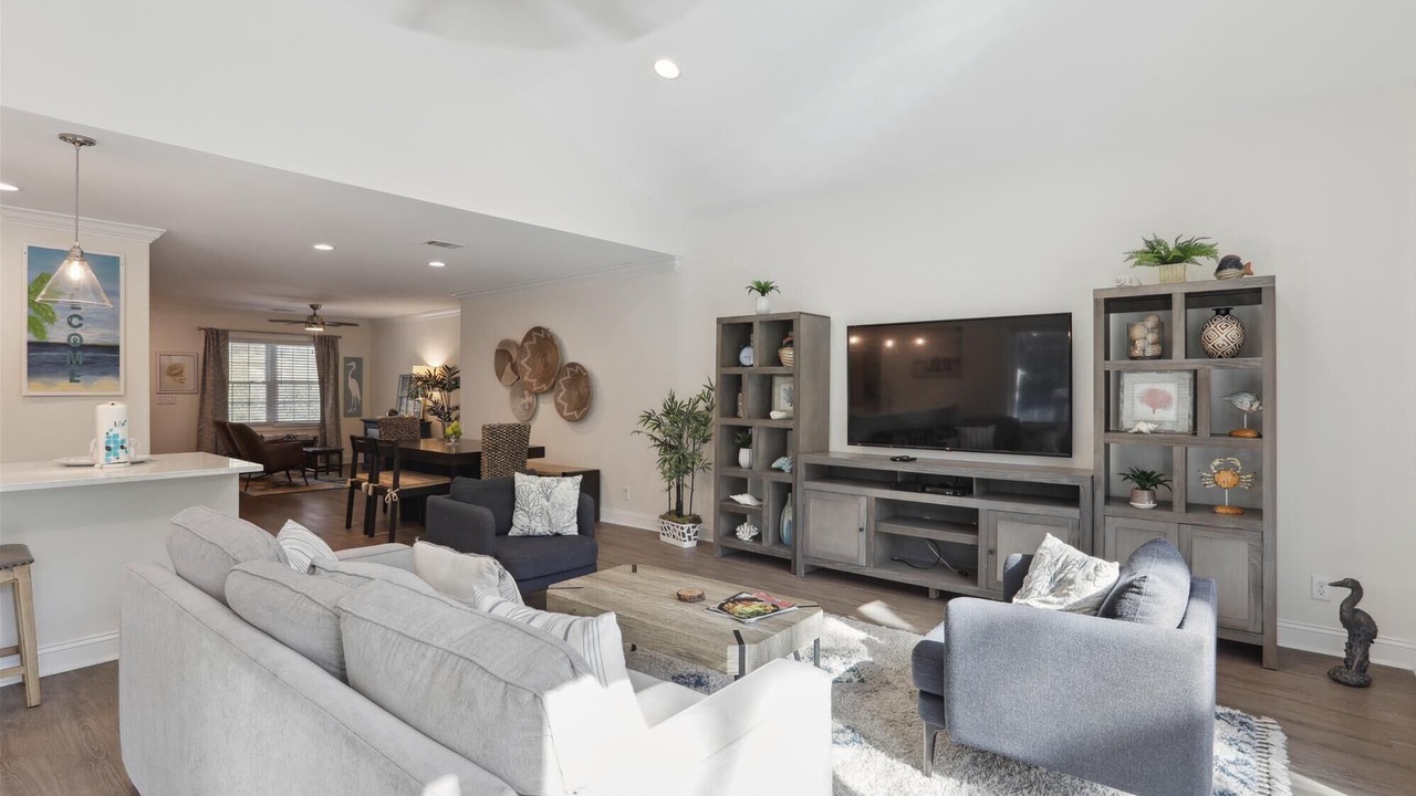 Photo of Livingroom in Folly Field