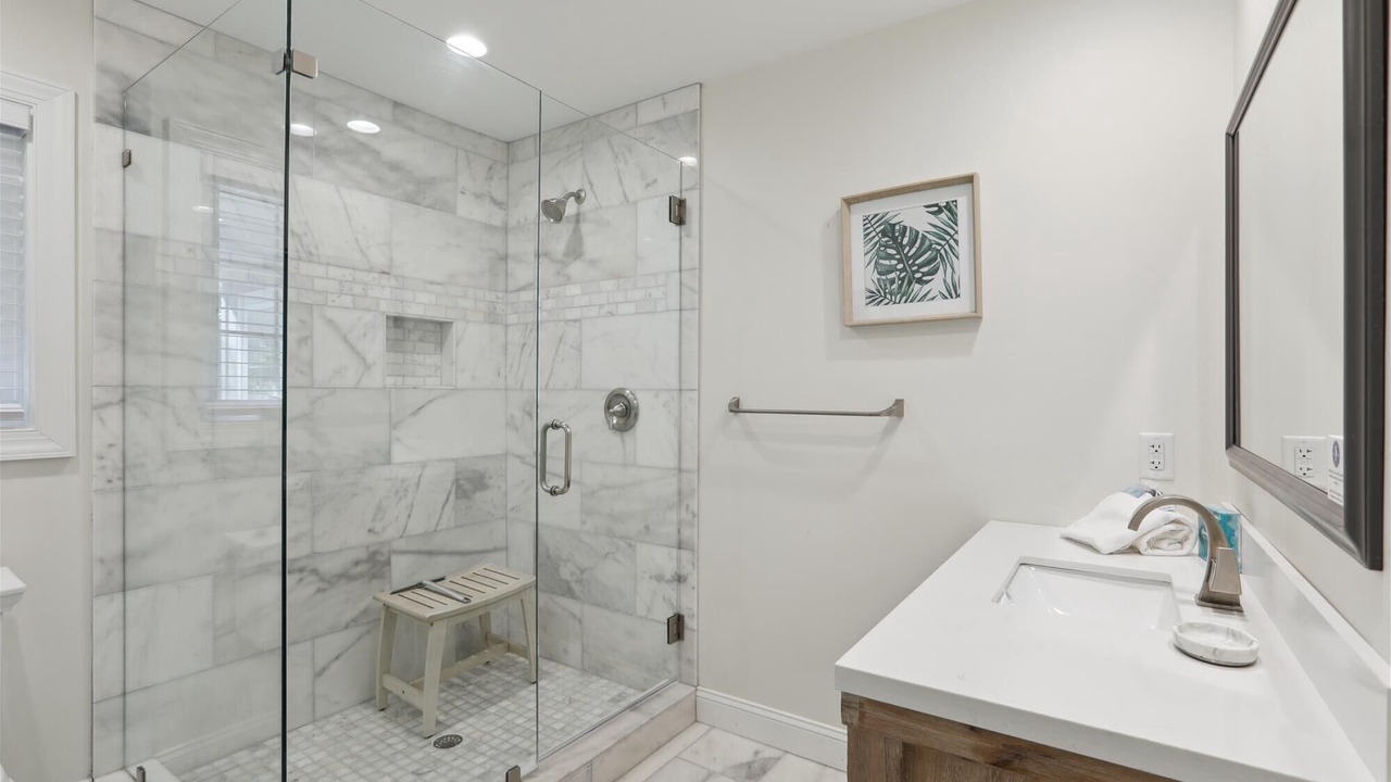Photo of Bathroom in Folly Field