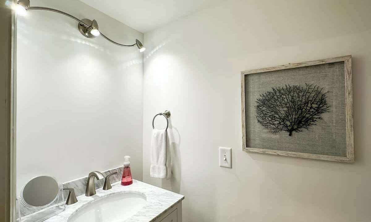 Photo of Bathroom in South Beach