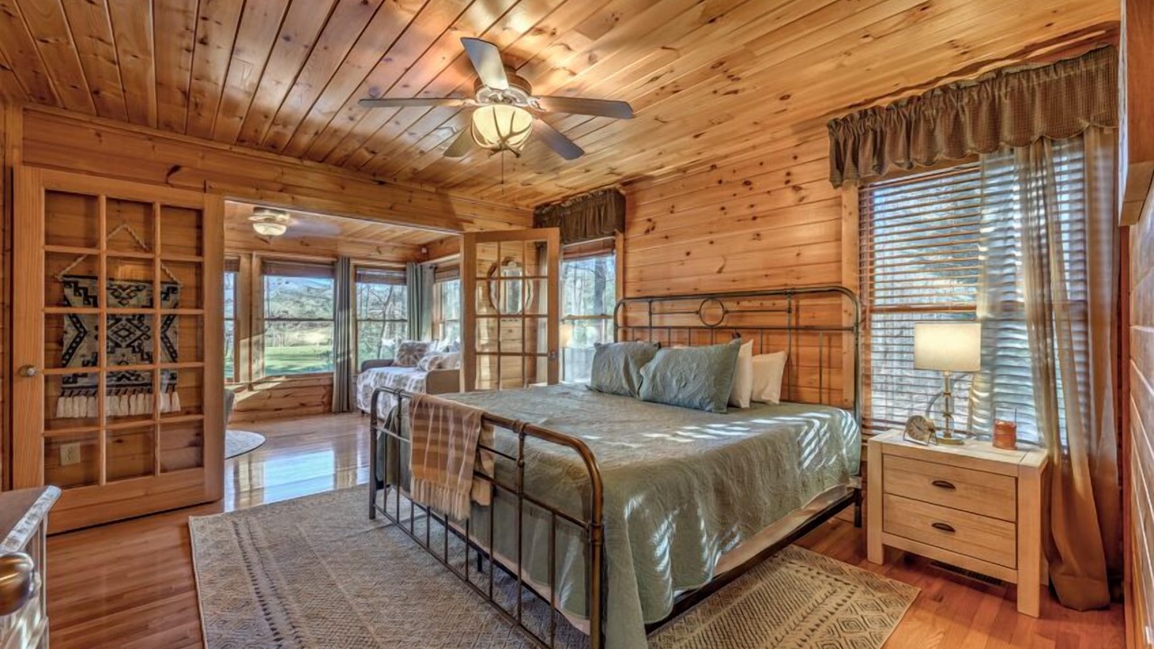 Photo of Bedroom in Morganton