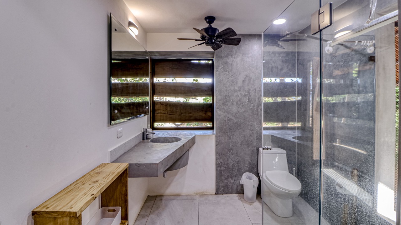 Photo of Bathroom in Javilla