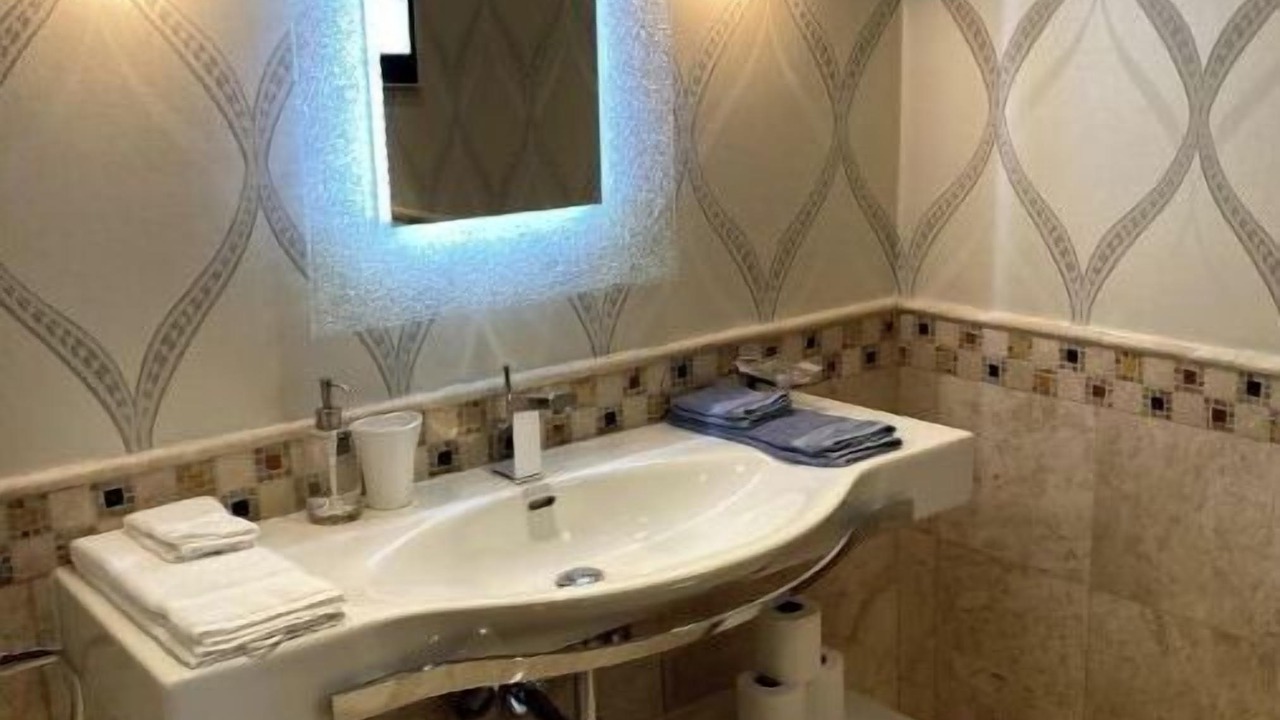 Photo of Bathroom in Palm Jumeirah