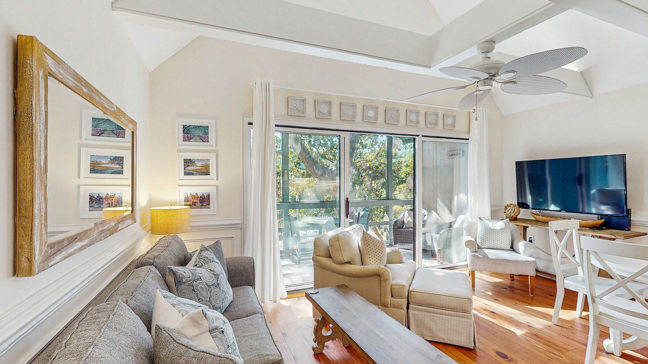 Photo of Livingroom in West Beach Village