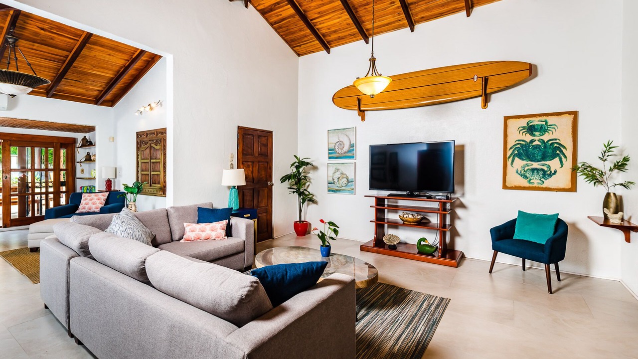 Photo of Livingroom in Palm Beach Estates