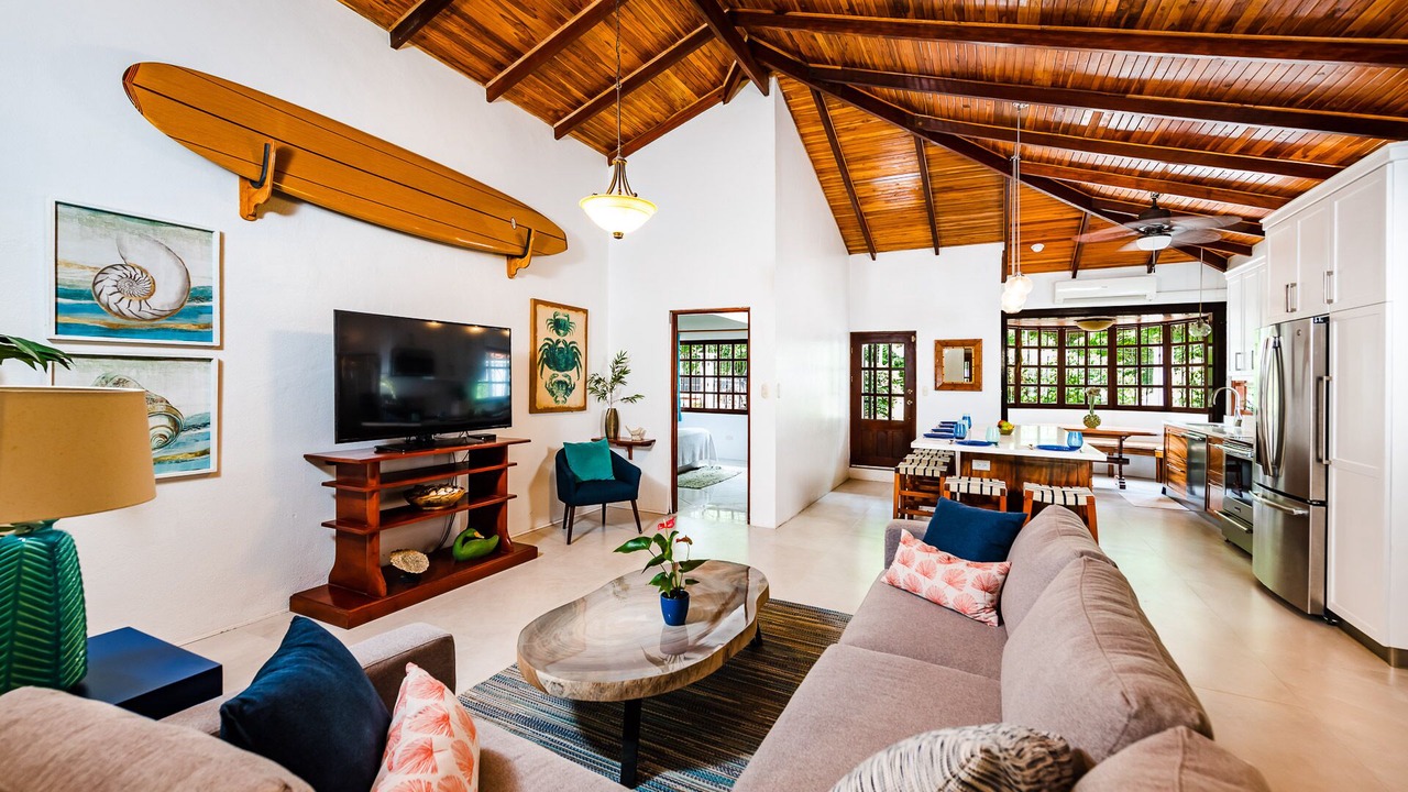 Photo of Livingroom in Palm Beach Estates