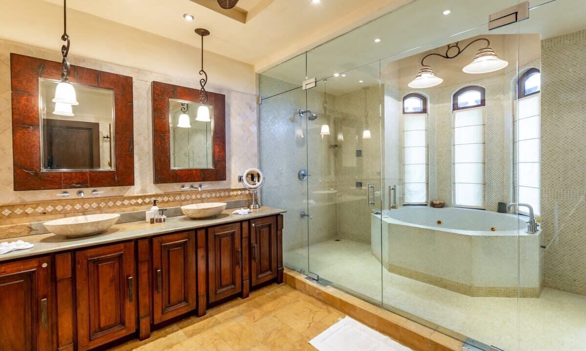 Photo of Bathroom in Playa Flamingo