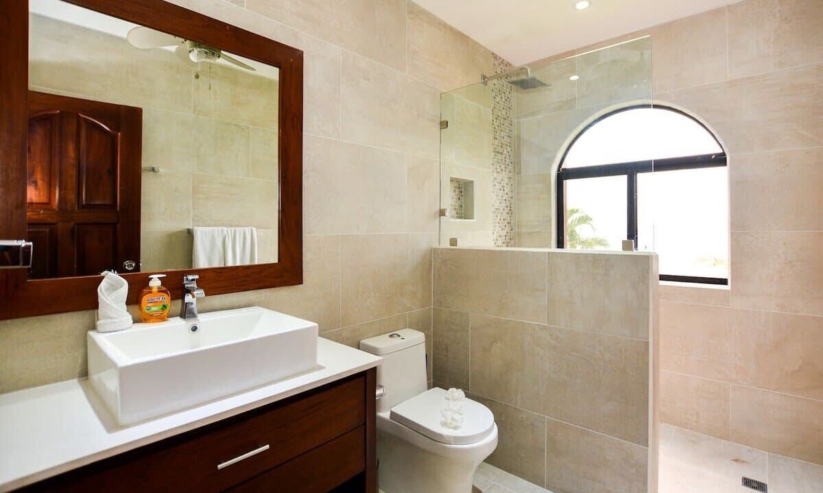 Photo of Bathroom in Playa Flamingo
