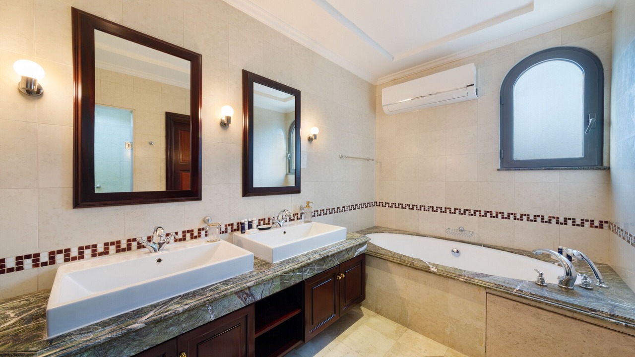 Photo of Bathroom in Palm Jumeirah
