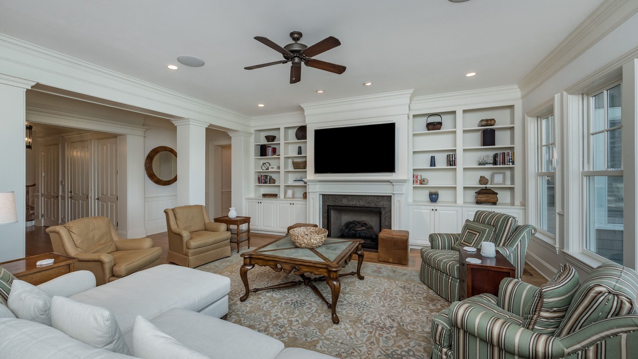 Photo of Livingroom in Vanderhorst Plantation