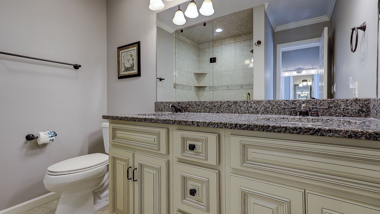 Photo of Bathroom in Shipyard Plantation