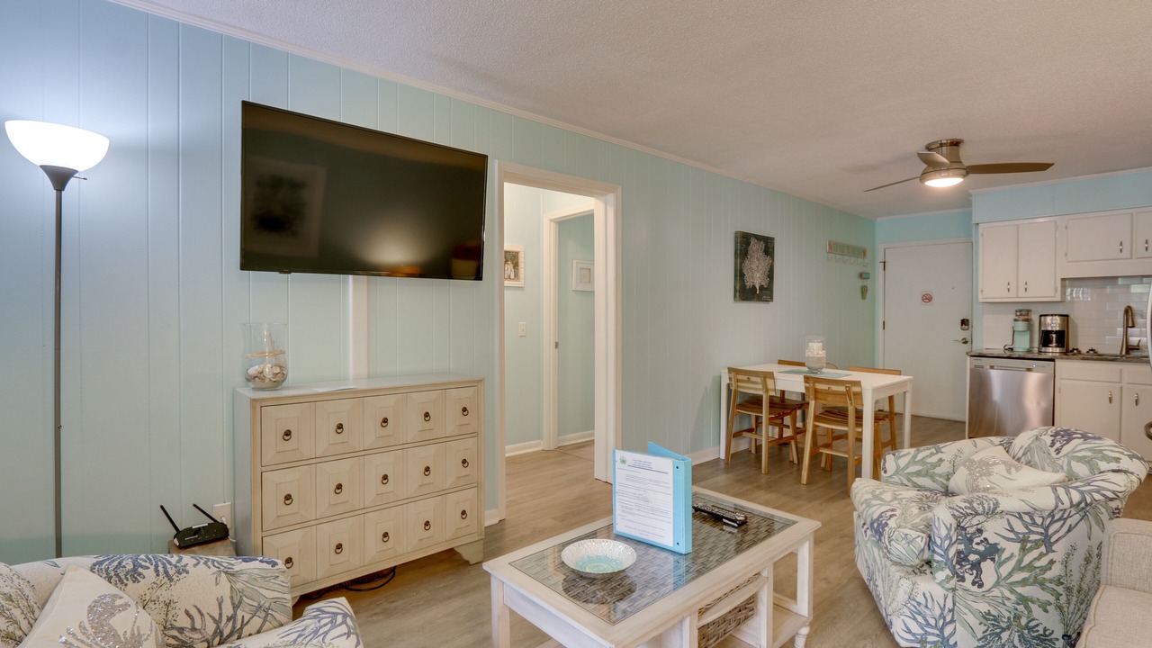 Photo of Livingroom in North Forest Beach