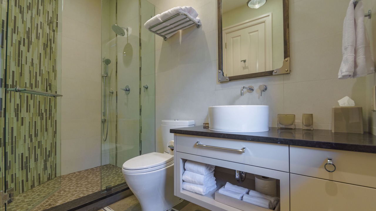 Photo of Bathroom in Vanderhorst Plantation