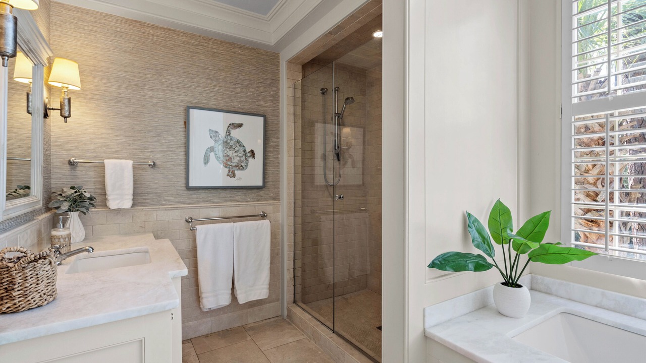 Photo of Bathroom in Vanderhorst Plantation