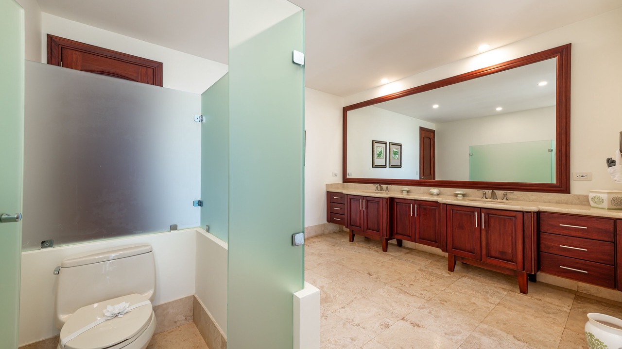 Photo of Bathroom in Playa Langosta