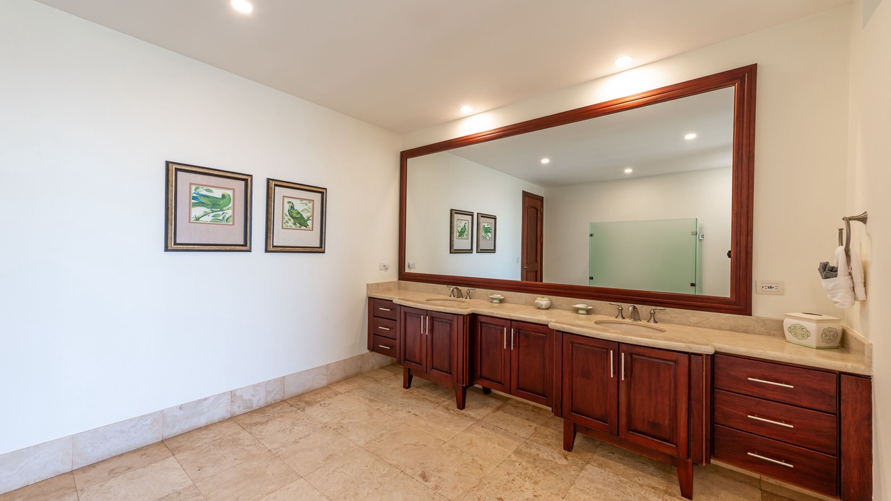 Photo of Bathroom in Playa Langosta