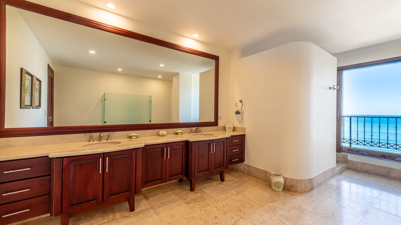Photo of Bathroom in Playa Langosta
