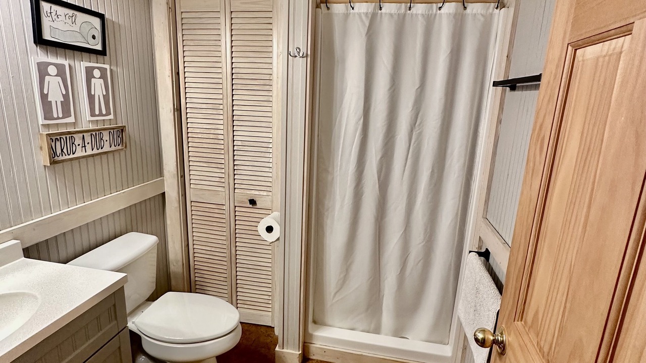 Photo of Bathroom in Six Mile