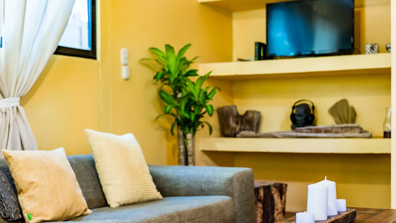 Photo of Livingroom in Palm Beach Estates