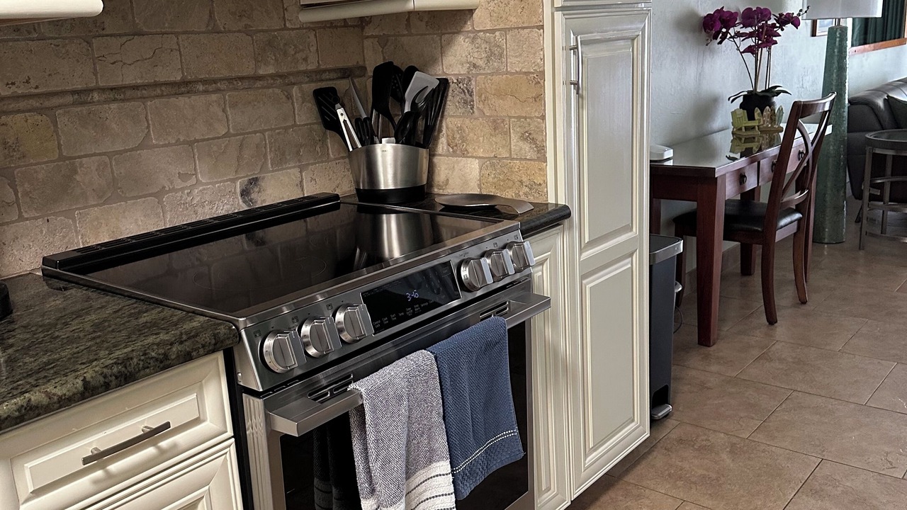 Photo of Kitchen in Kaanapali